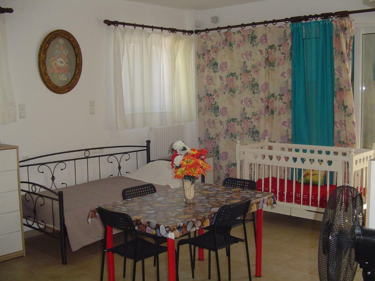 Nina Rooms Artemida  Luaran gambar