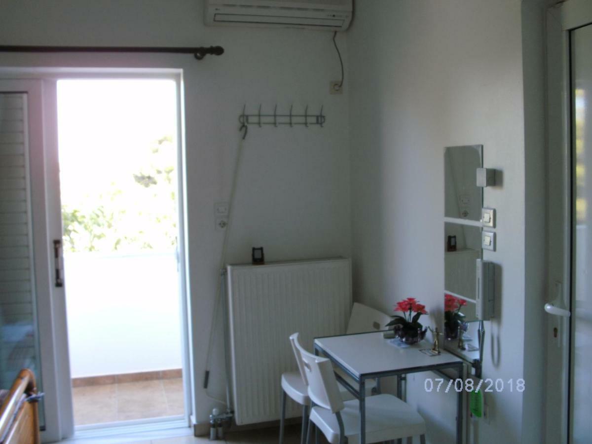 Nina Rooms Artemida  Luaran gambar